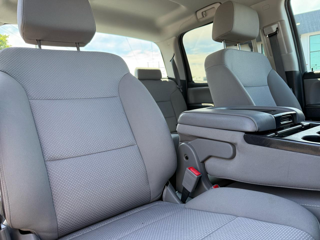 Chevrolet Silverado 1500 4WD Crew Cab 143.5" LT w/2LT 2018