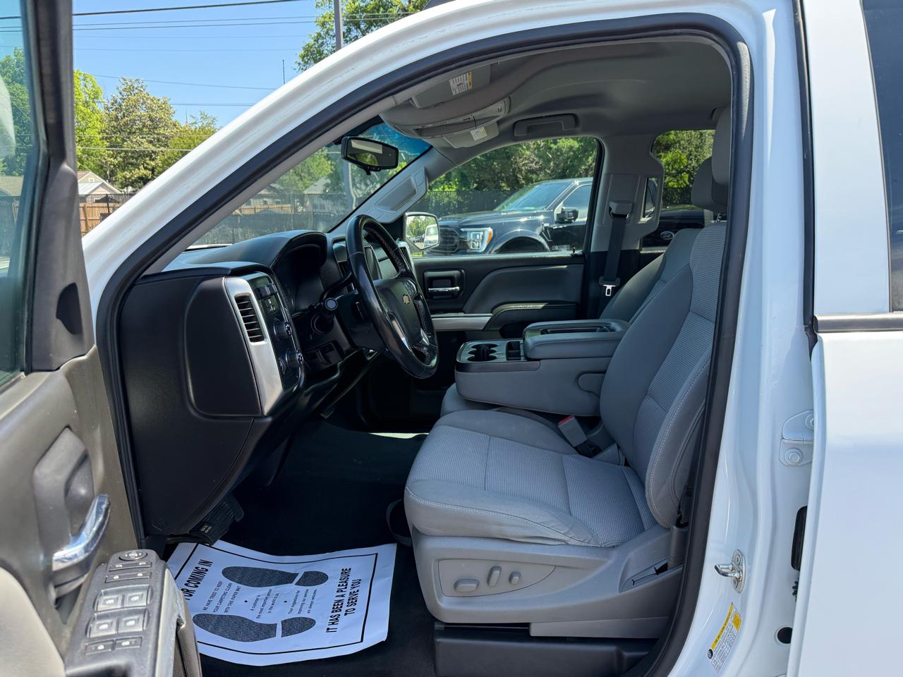 Chevrolet Silverado 1500 4WD Crew Cab 143.5" LT w/2LT 2018