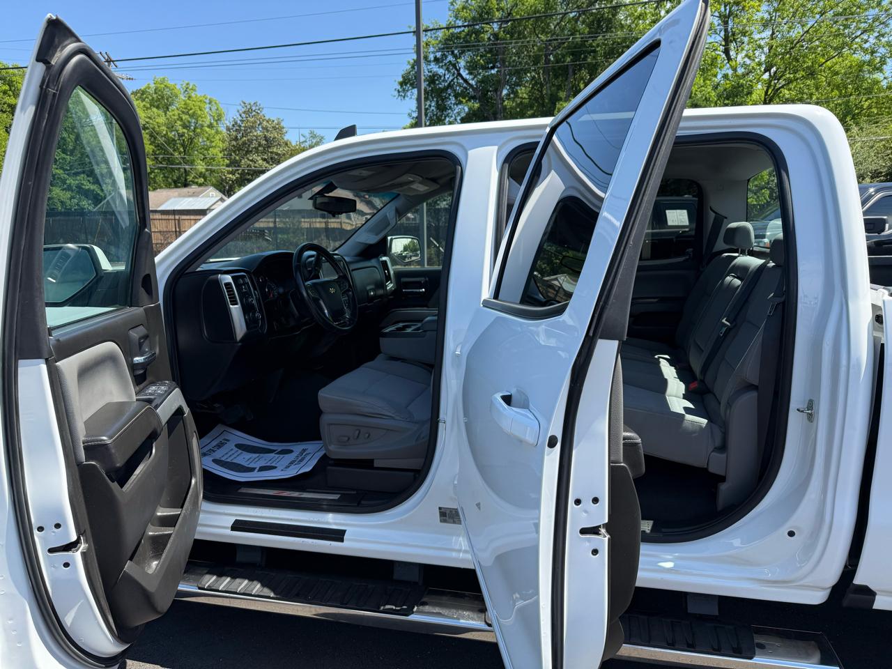 Chevrolet Silverado 1500 4WD Crew Cab 143.5" LT w/2LT 2018