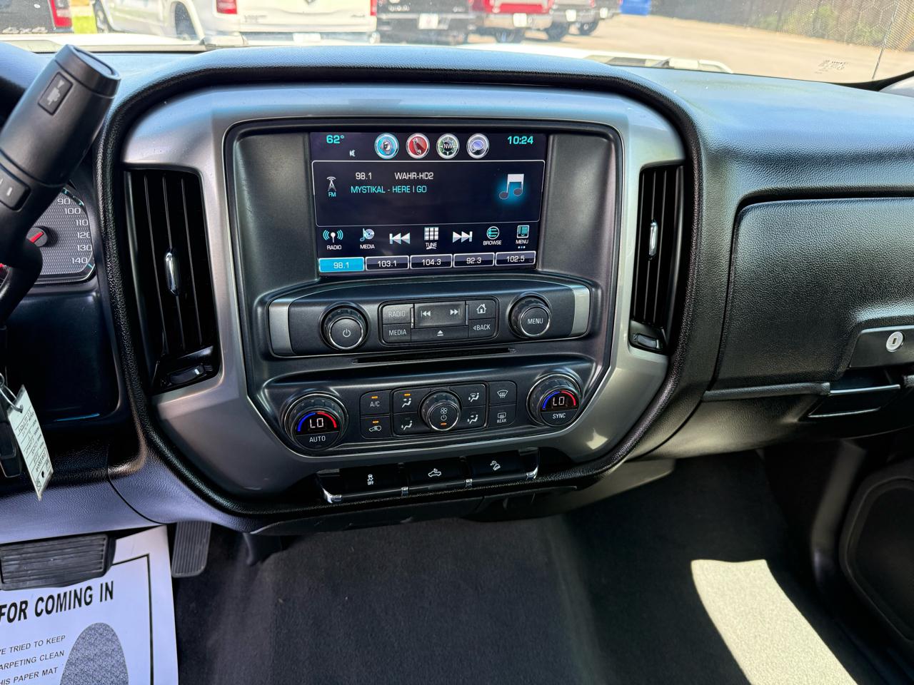 Chevrolet Silverado 1500 4WD Crew Cab 143.5" LT w/2LT 2018