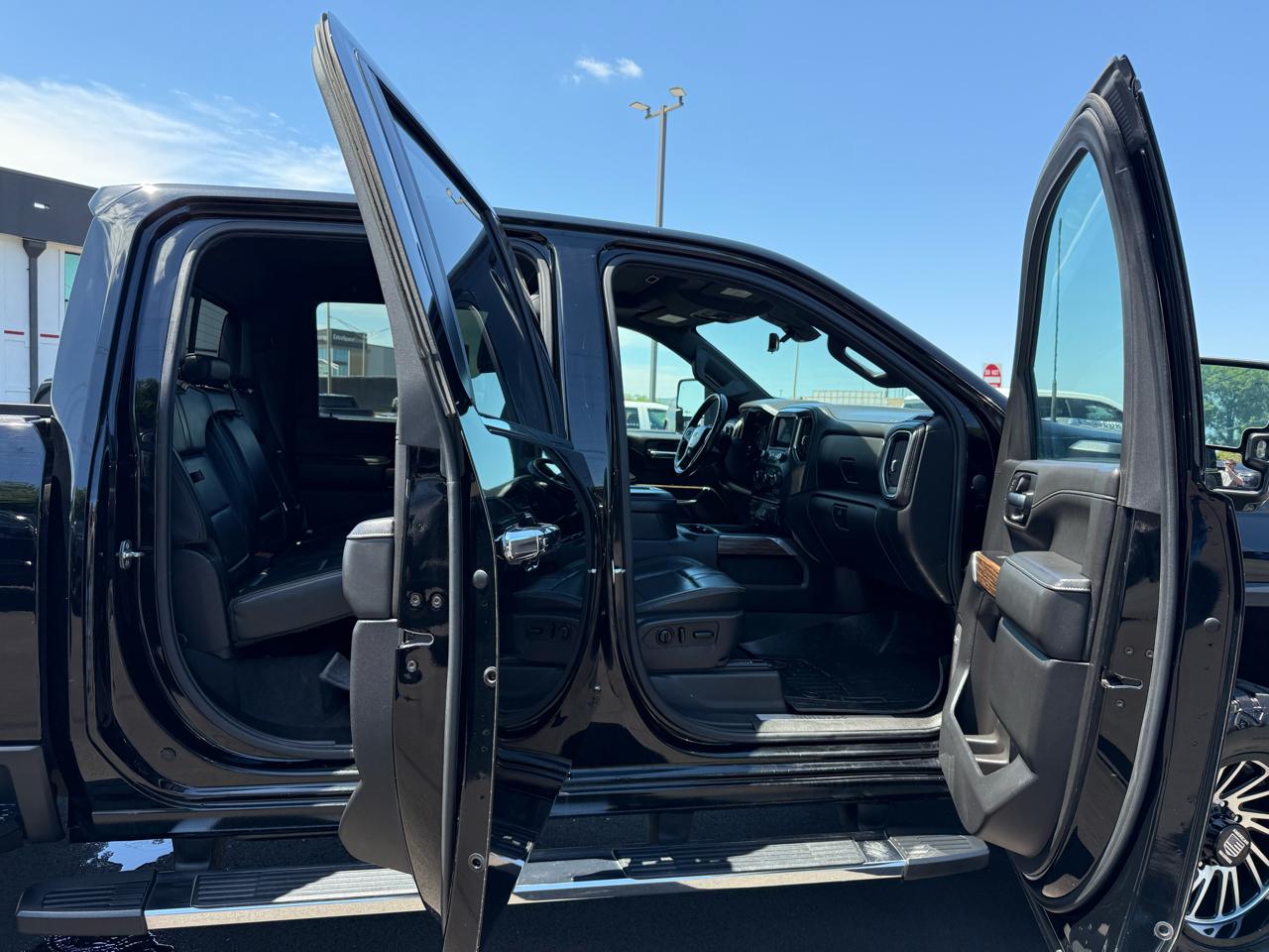 Chevrolet Silverado 2500HD 4WD Crew Cab 159" High Country 2020