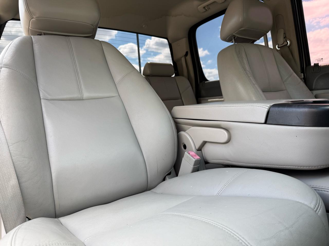 Chevrolet Silverado 2500HD 4WD Crew Cab 153.7" LT 2013