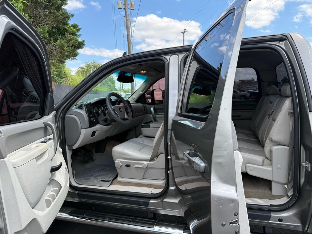 Chevrolet Silverado 2500HD 4WD Crew Cab 153.7" LT 2013