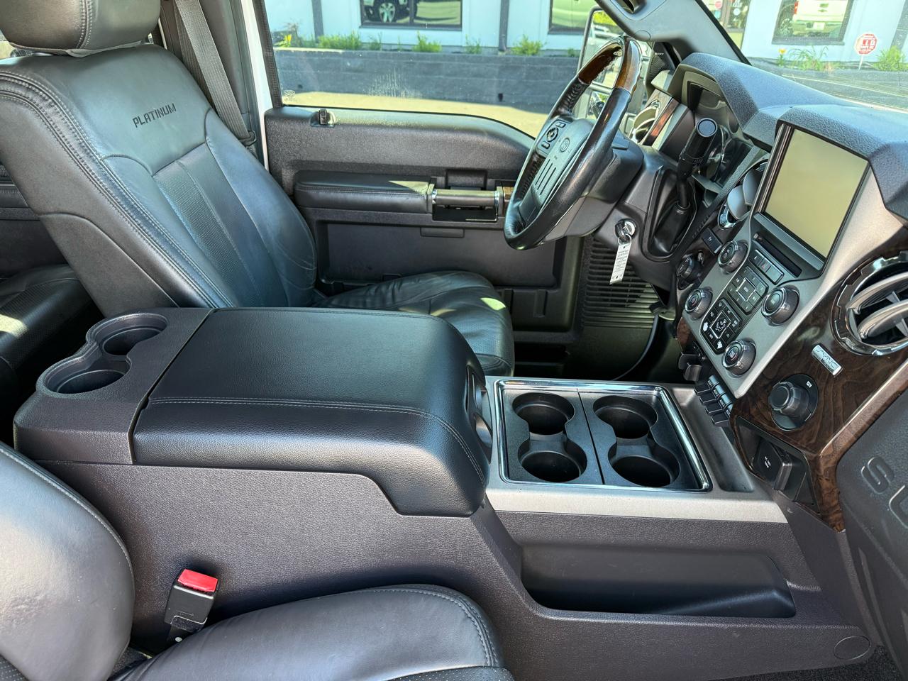 Ford Super Duty F-250 SRW Platinum 4WD Crew Cab 6.75' Box 2015