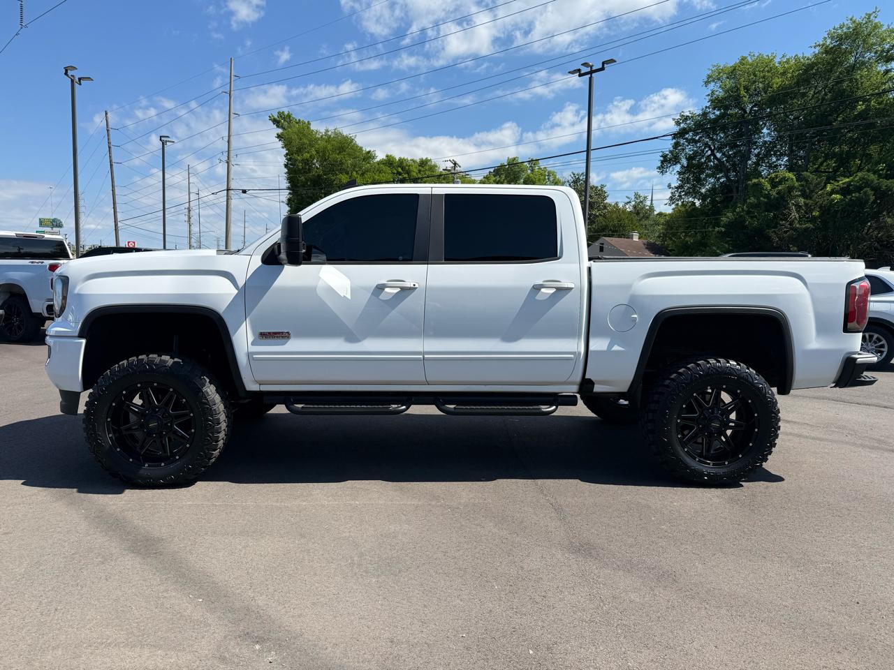 GMC Sierra 1500 4WD Crew Cab 143.5" SLT 2017