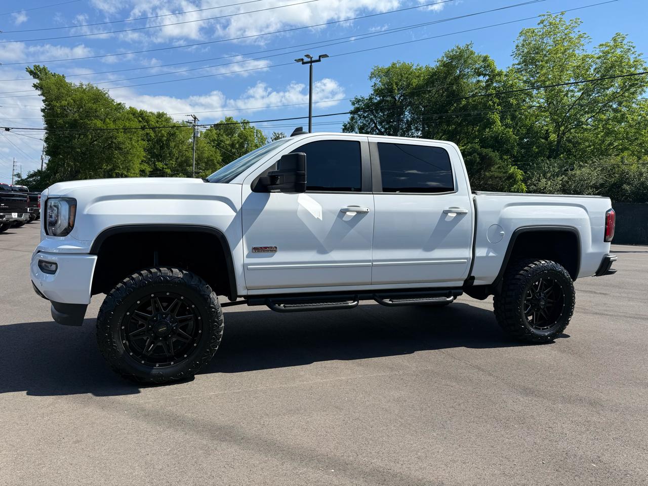 GMC Sierra 1500 4WD Crew Cab 143.5" SLT 2017