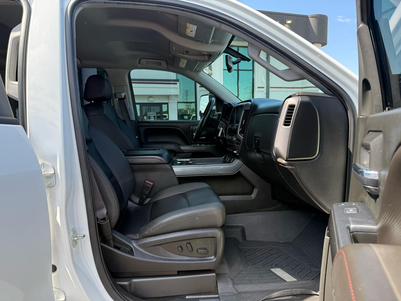 GMC Sierra 1500 4WD Crew Cab 143.5" SLT 2017