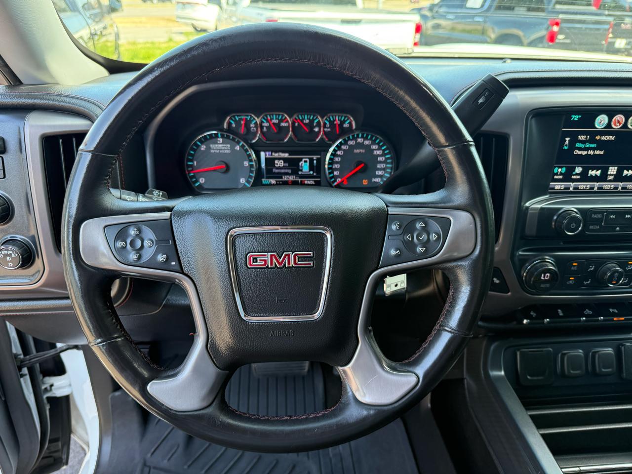 GMC Sierra 1500 4WD Crew Cab 143.5" SLT 2017