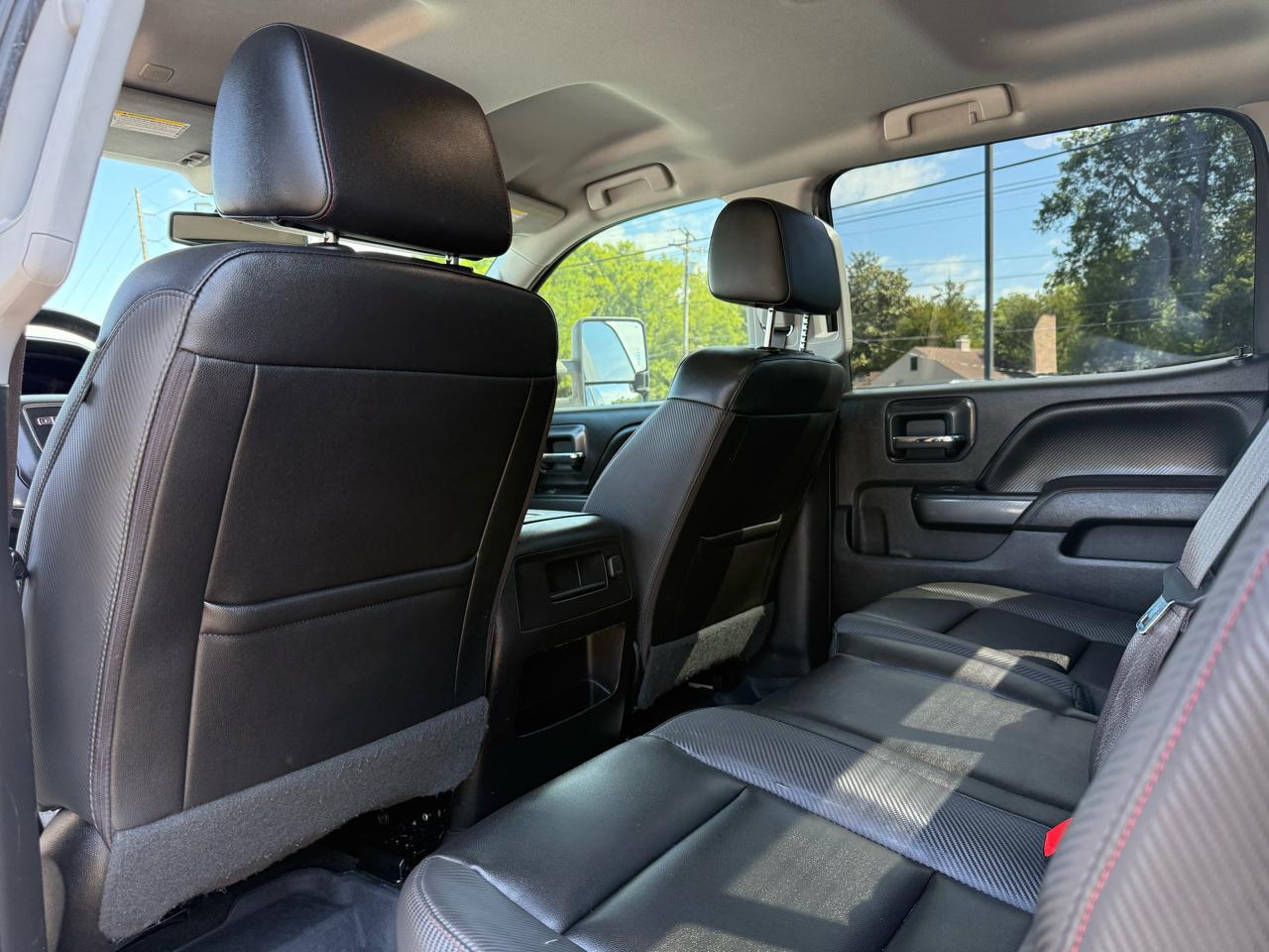 GMC Sierra 1500 4WD Crew Cab 143.5" SLT 2017
