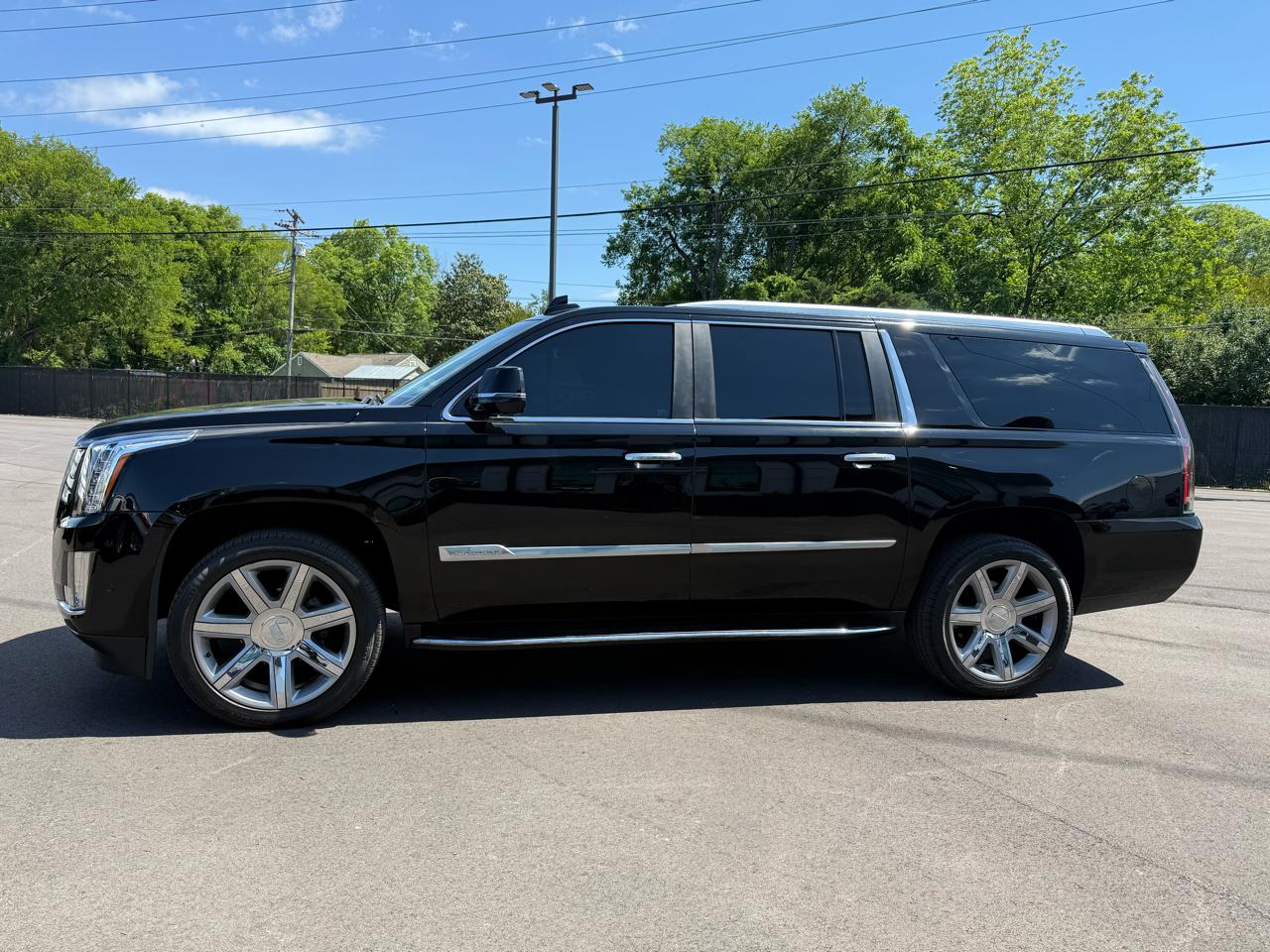 Cadillac Escalade ESV 2WD 4dr Luxury 2018