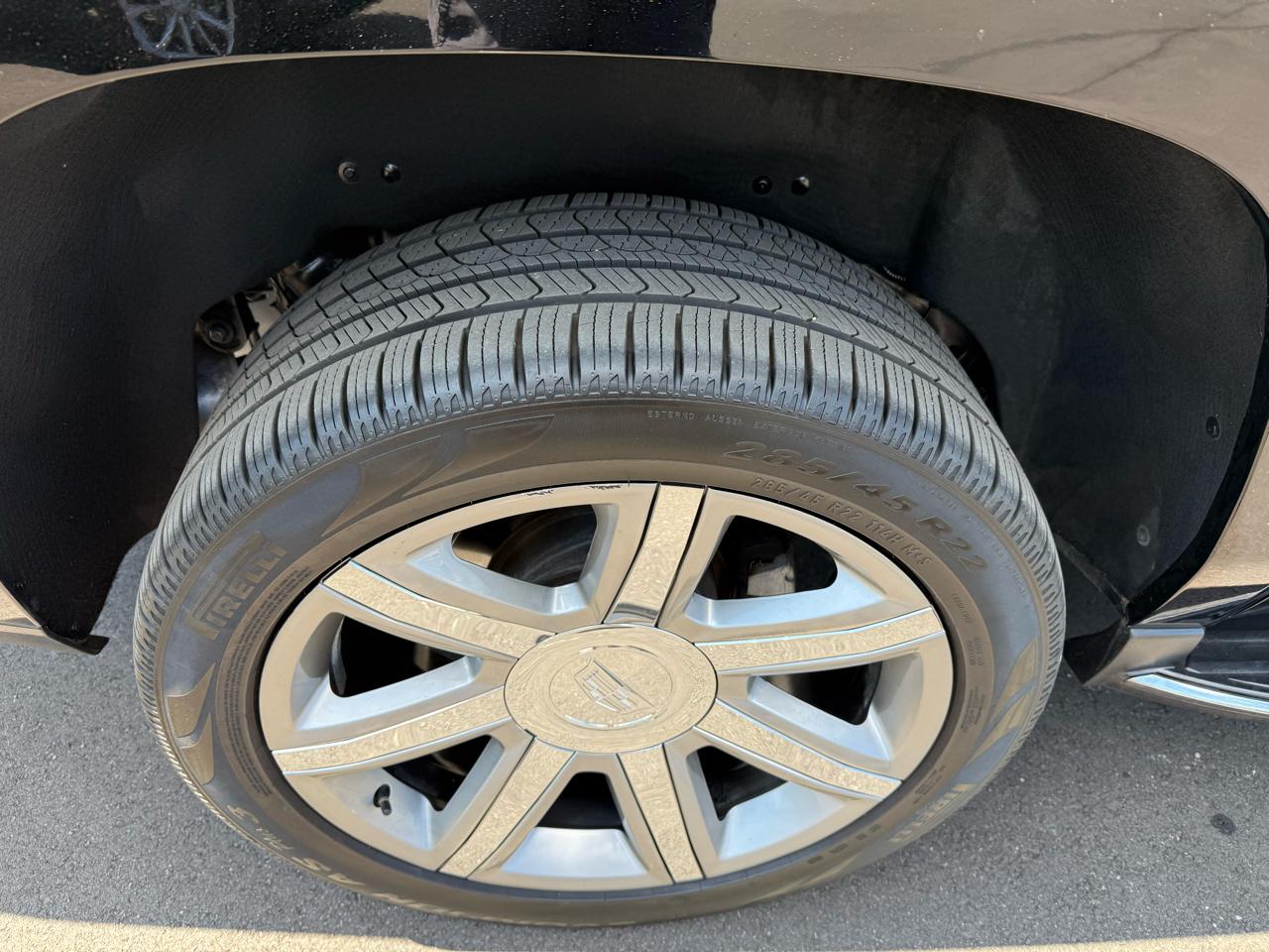 Cadillac Escalade ESV 2WD 4dr Luxury 2018