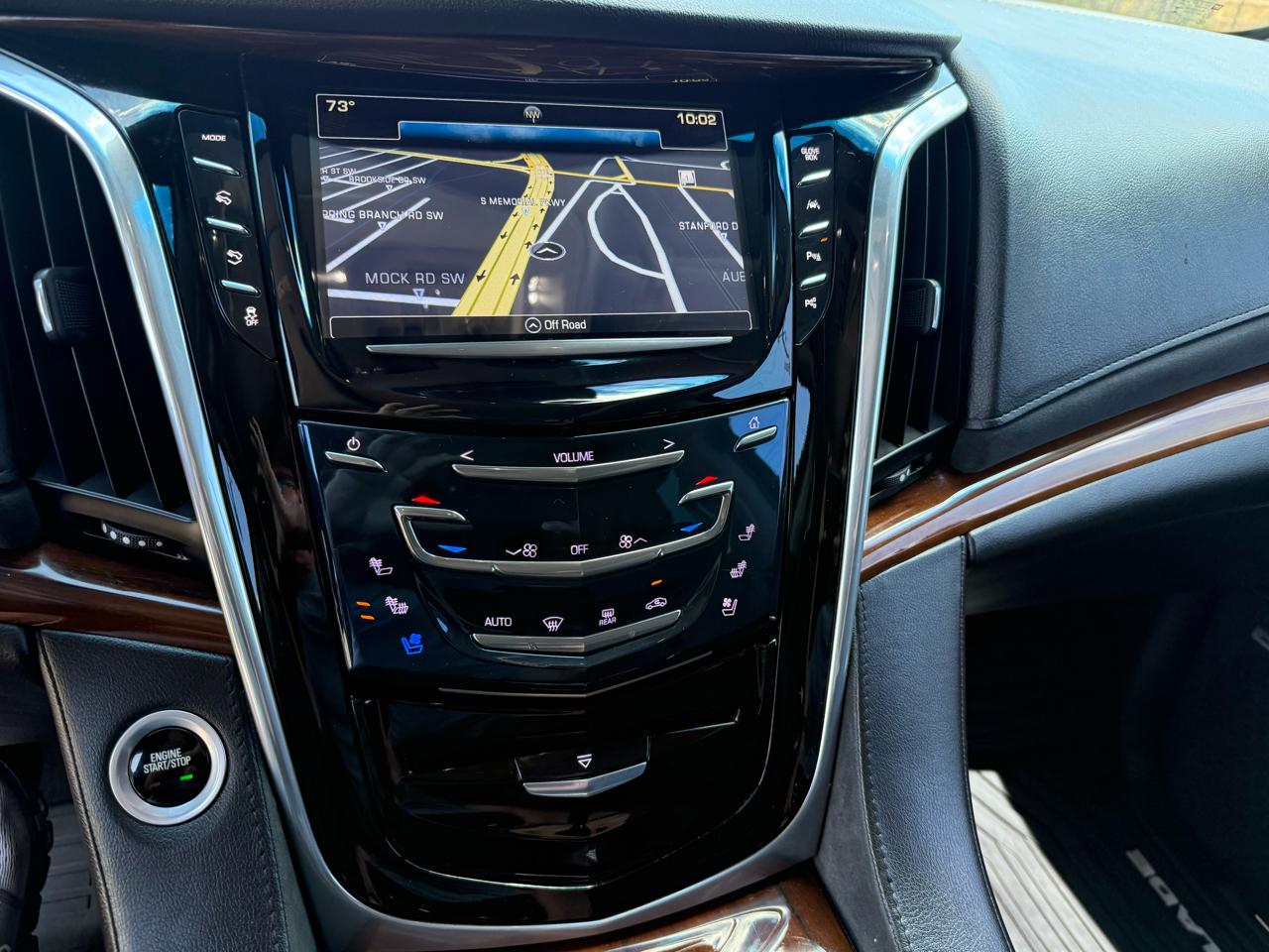 Cadillac Escalade ESV 2WD 4dr Luxury 2018