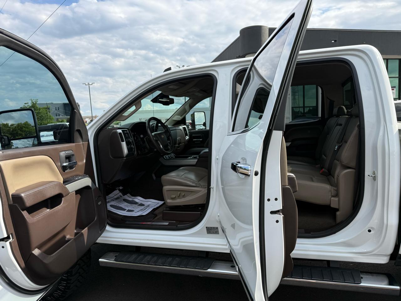 Chevrolet Silverado 2500HD 4WD Crew Cab 153.7" LTZ 2017