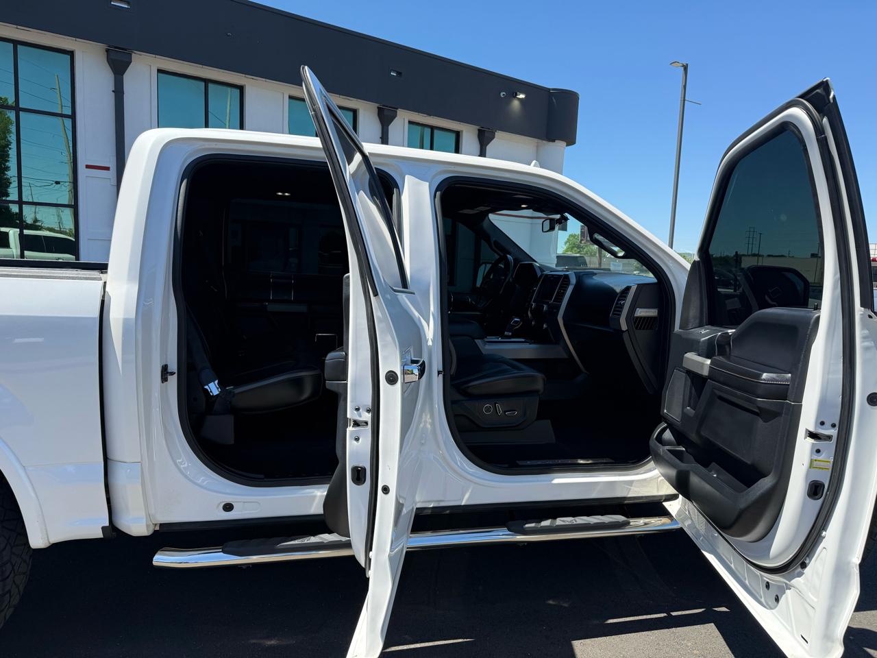 Ford F-150 Platinum SuperCrew 4WD 2018