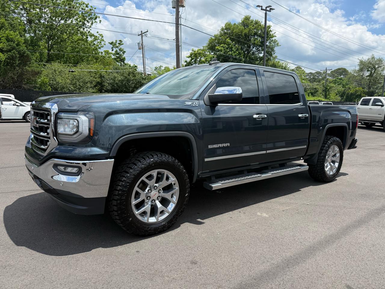 GMC Sierra 1500 4WD Crew Cab 143.5" SLT 2018