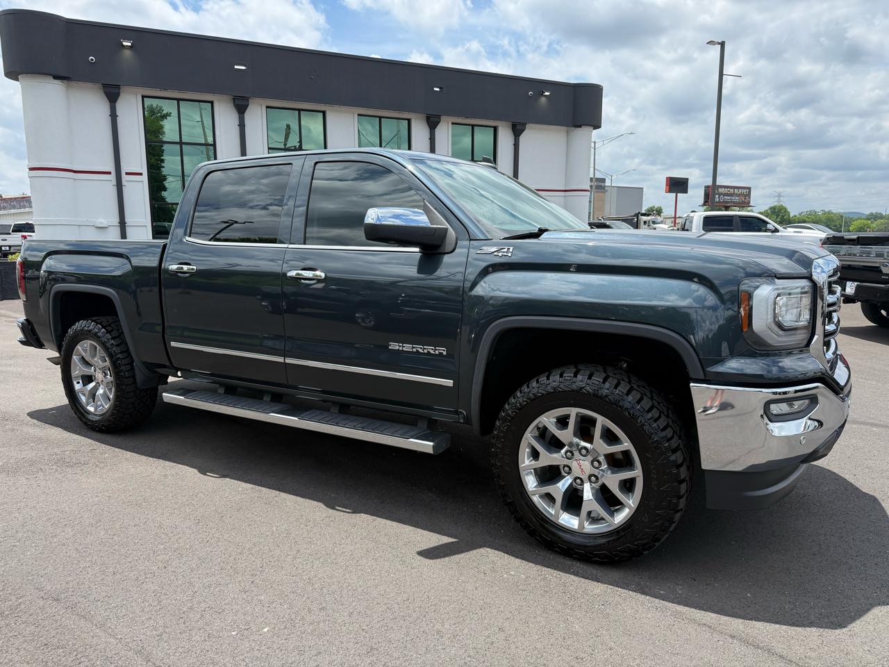 GMC Sierra 1500 4WD Crew Cab 143.5" SLT 2018