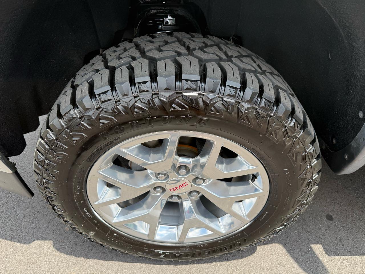 GMC Sierra 1500 4WD Crew Cab 143.5" SLT 2018