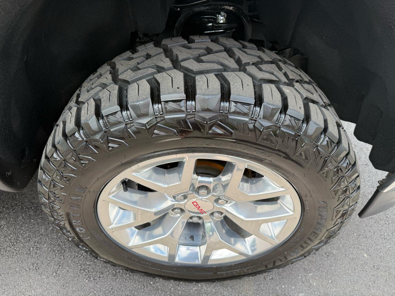 GMC Sierra 1500 4WD Crew Cab 143.5" SLT 2018