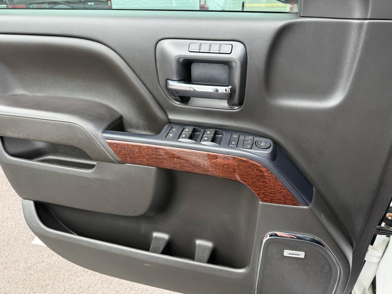 GMC Sierra 1500 4WD Crew Cab 143.5" SLT 2017