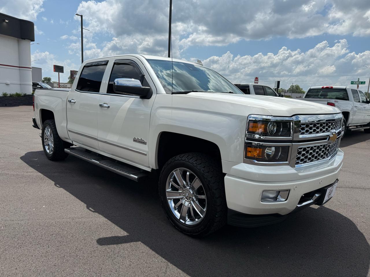 Chevrolet Silverado 1500 4WD Crew Cab 143.5" High Country 2015
