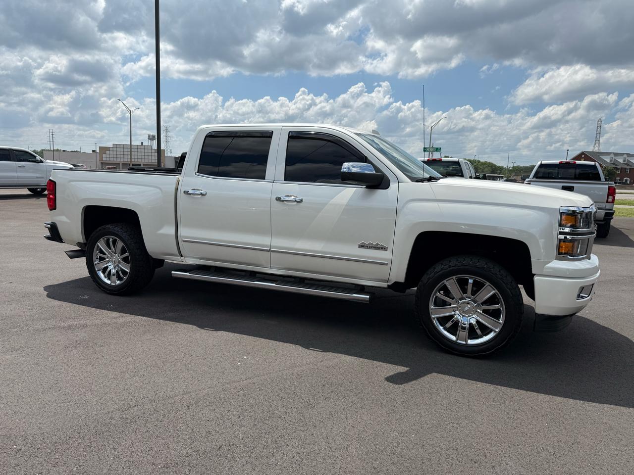 Chevrolet Silverado 1500 4WD Crew Cab 143.5" High Country 2015