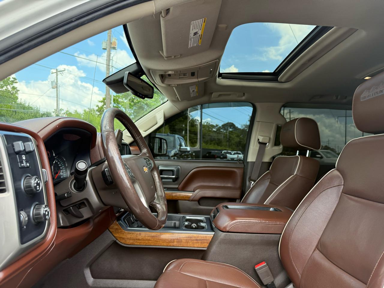 Chevrolet Silverado 1500 4WD Crew Cab 143.5" High Country 2015