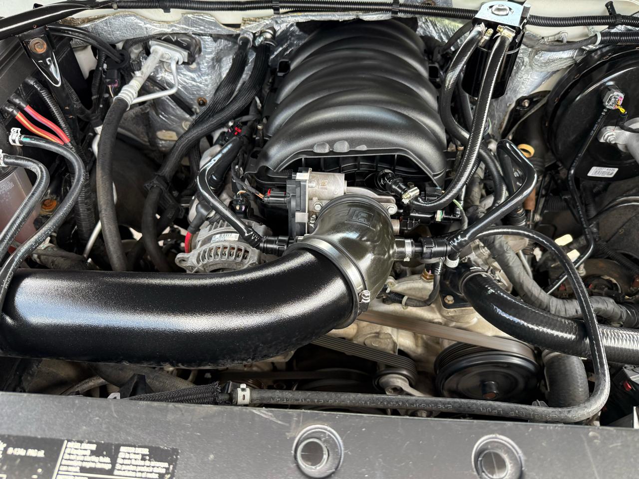 Chevrolet Silverado 1500 4WD Crew Cab 143.5" High Country 2015