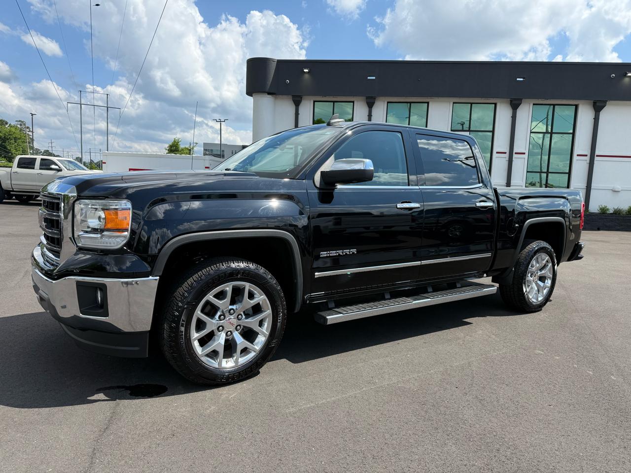 GMC Sierra 1500 4WD Crew Cab 143.5" SLT 2015