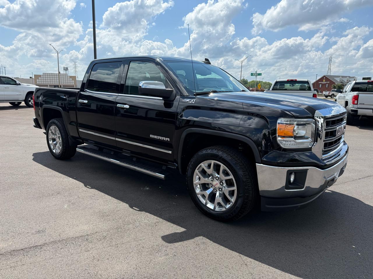 GMC Sierra 1500 4WD Crew Cab 143.5" SLT 2015
