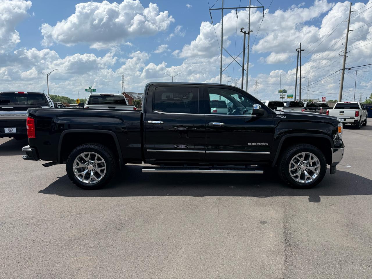 GMC Sierra 1500 4WD Crew Cab 143.5" SLT 2015