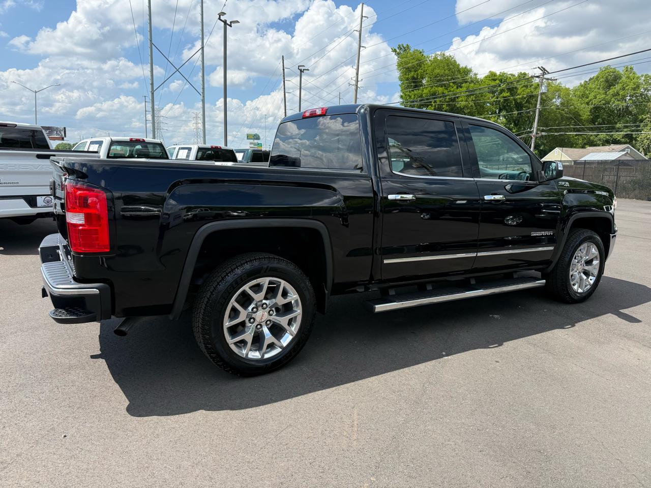 GMC Sierra 1500 4WD Crew Cab 143.5" SLT 2015