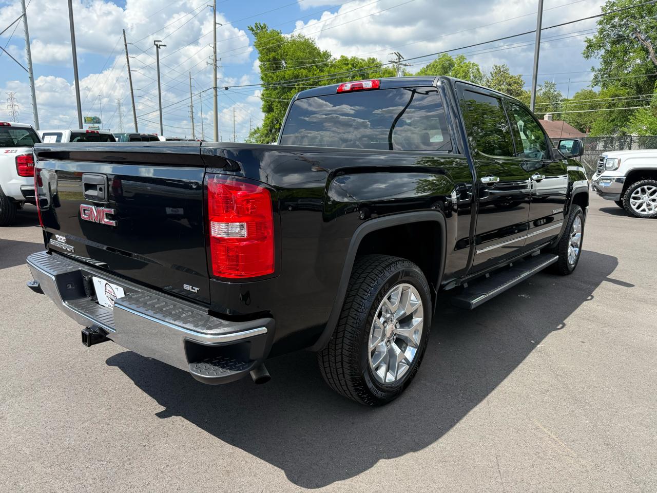 GMC Sierra 1500 4WD Crew Cab 143.5" SLT 2015