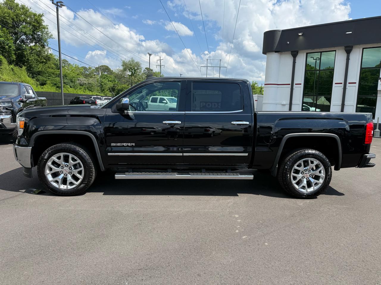 GMC Sierra 1500 4WD Crew Cab 143.5" SLT 2015