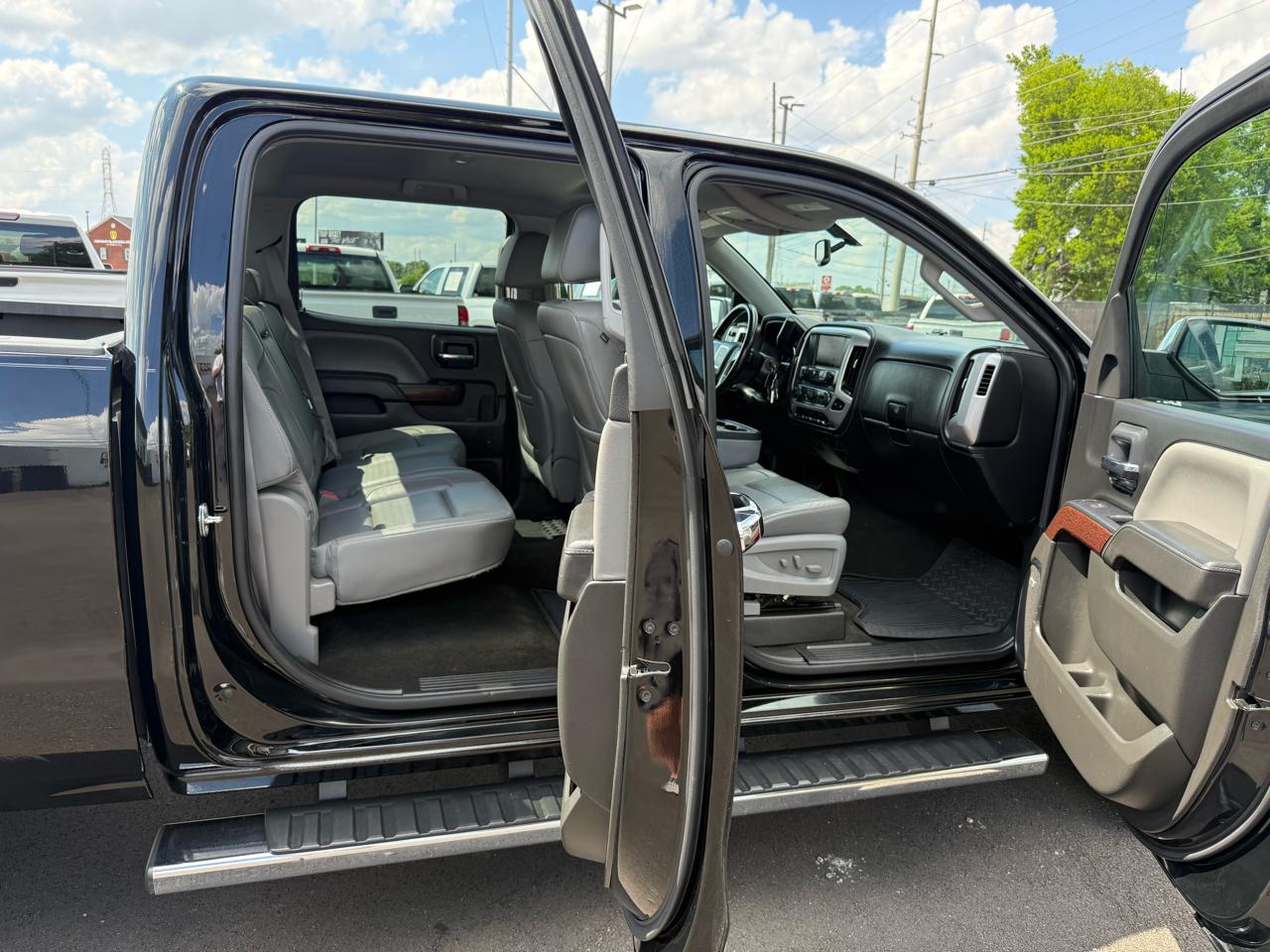 GMC Sierra 1500 4WD Crew Cab 143.5" SLT 2015