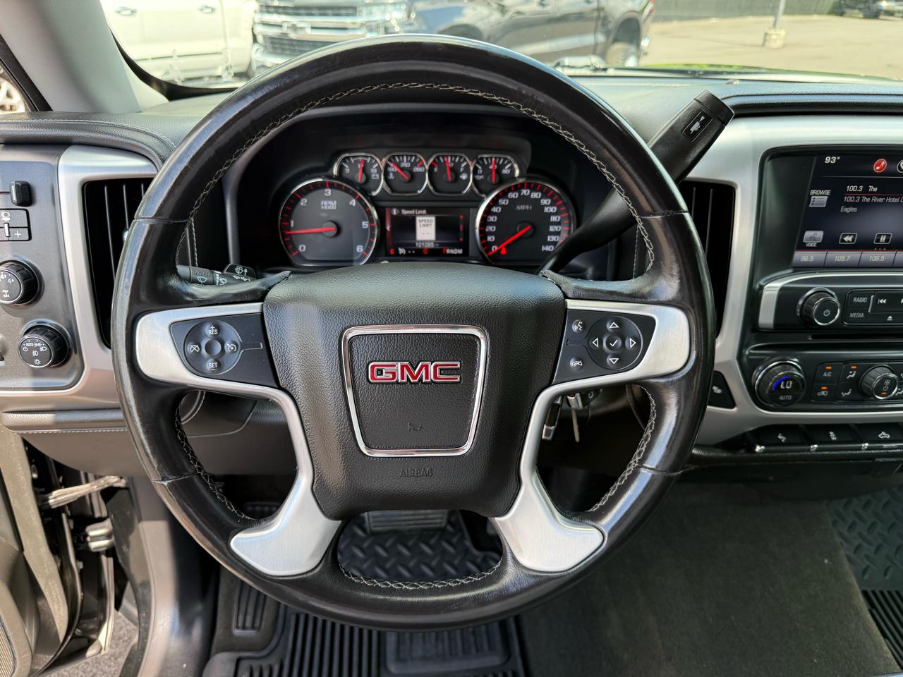 GMC Sierra 1500 4WD Crew Cab 143.5" SLT 2015