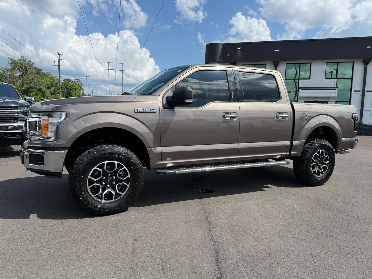 Ford F-150 4WD SuperCrew 139" XLT 2020