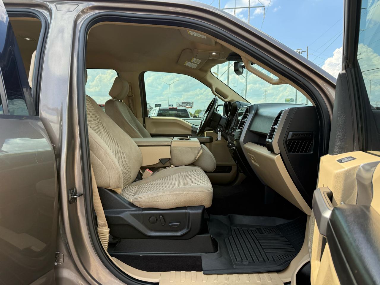 Ford F-150 4WD SuperCrew 139" XLT 2020