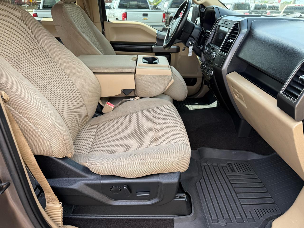 Ford F-150 4WD SuperCrew 139" XLT 2020