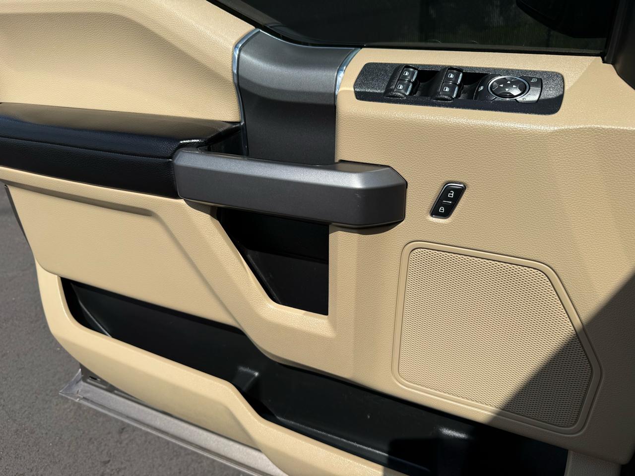 Ford F-150 4WD SuperCrew 139" XLT 2020