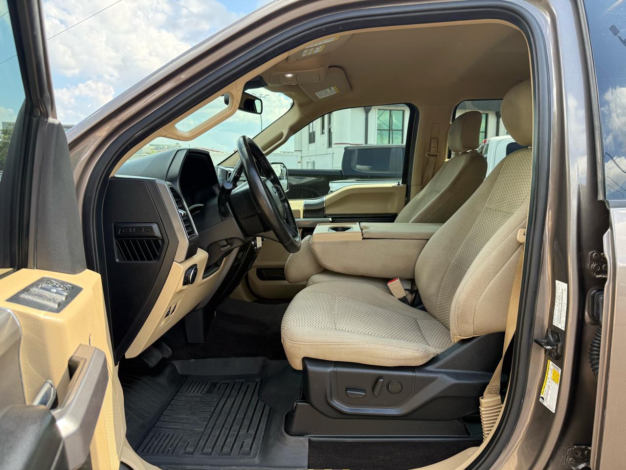 Ford F-150 4WD SuperCrew 139" XLT 2020