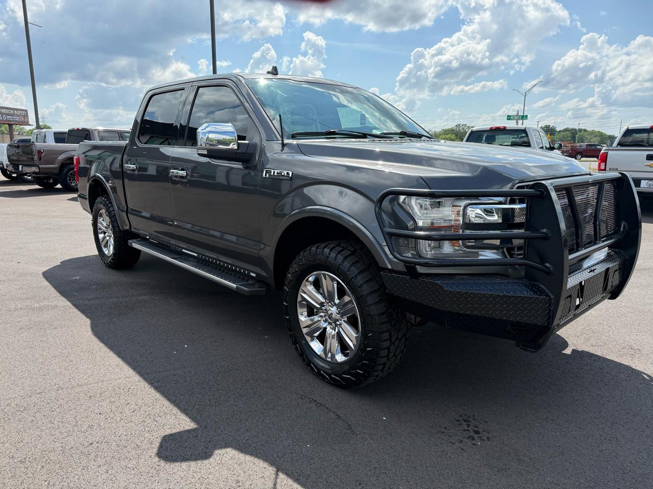Ford F-150 4WD SuperCrew 139" Lariat 2018