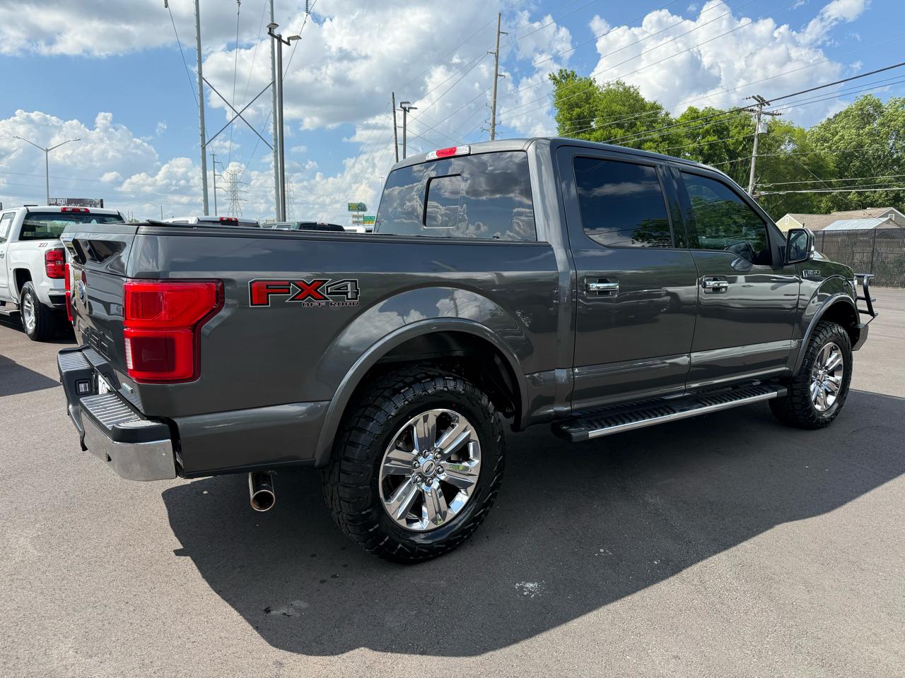 Ford F-150 4WD SuperCrew 139" Lariat 2018