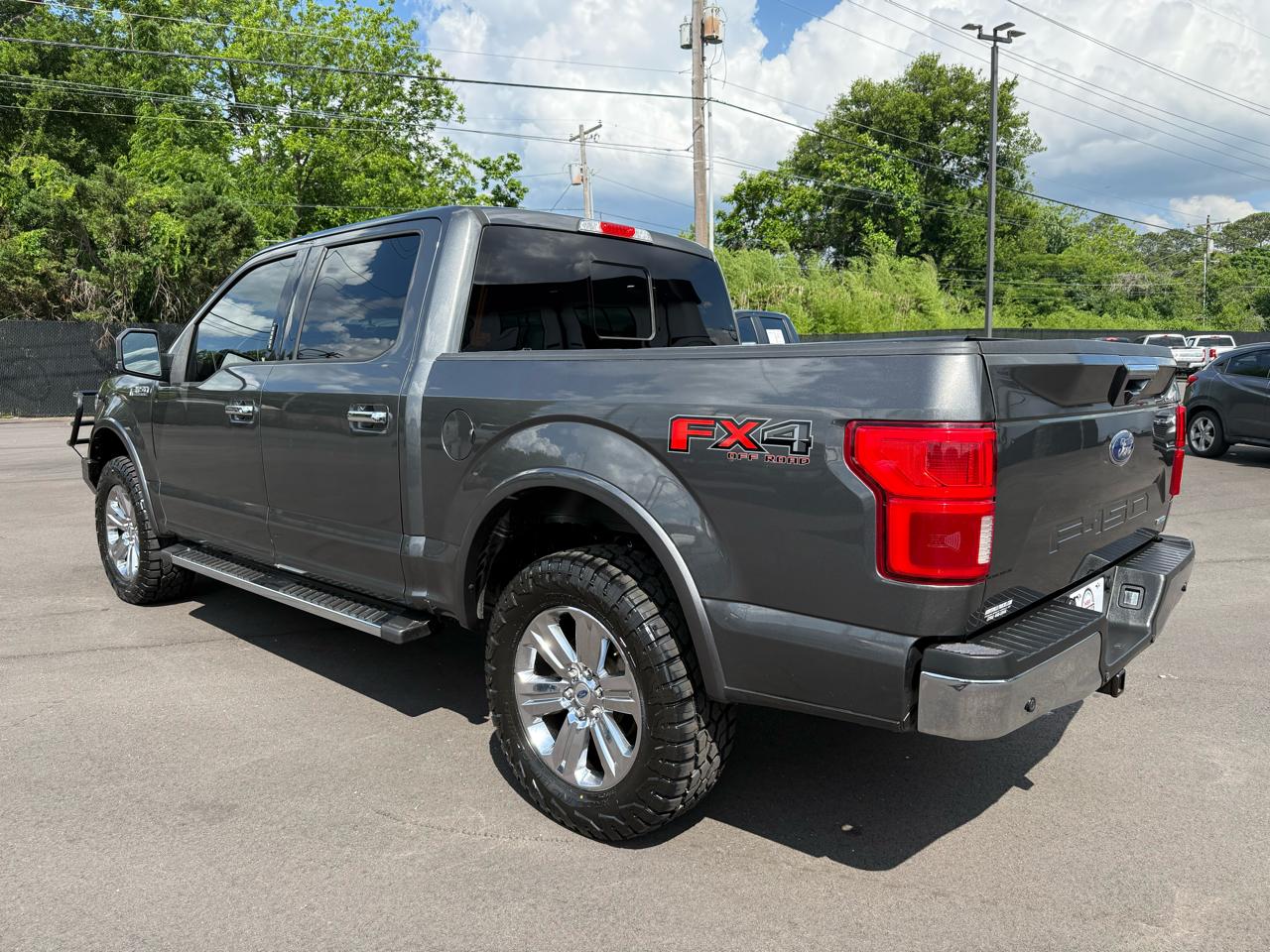 Ford F-150 4WD SuperCrew 139" Lariat 2018