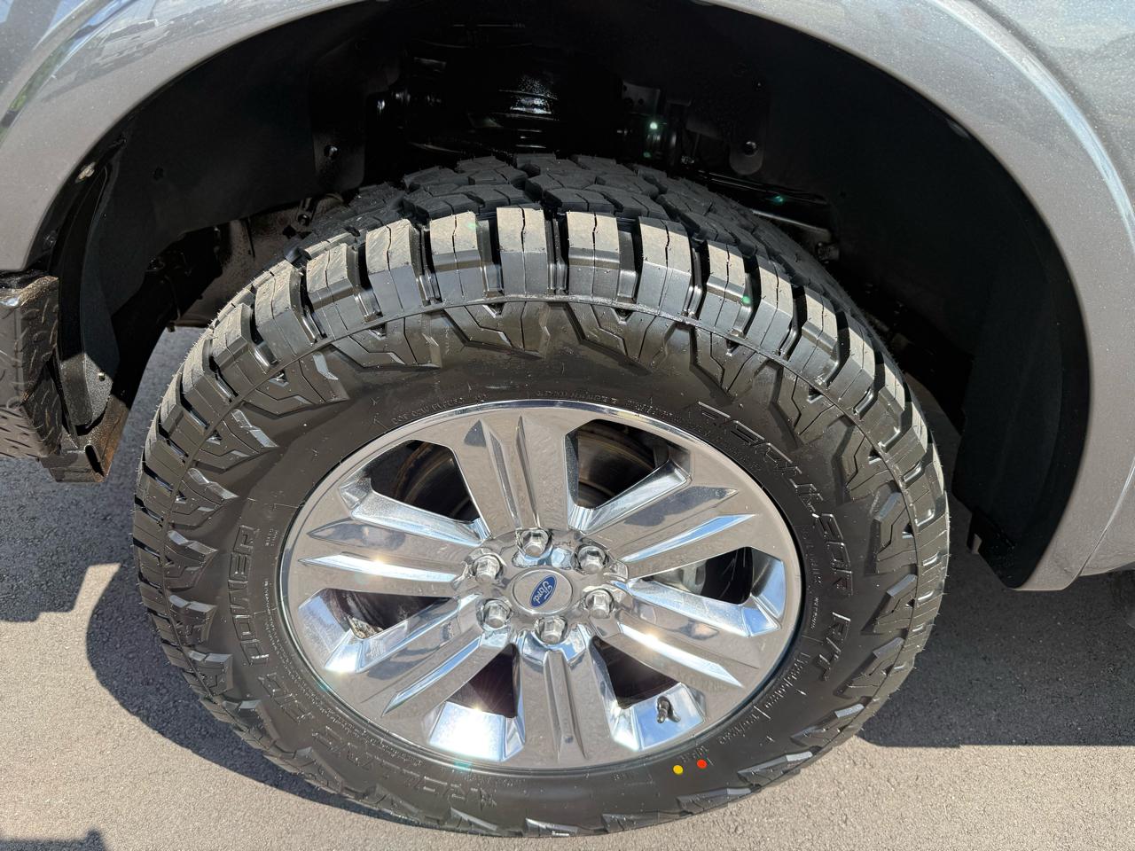Ford F-150 4WD SuperCrew 139" Lariat 2018