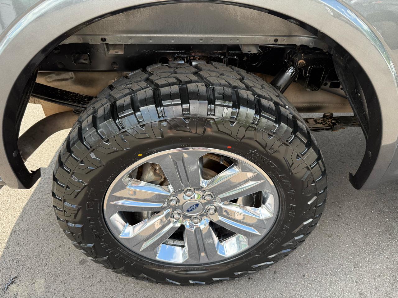Ford F-150 4WD SuperCrew 139" Lariat 2018