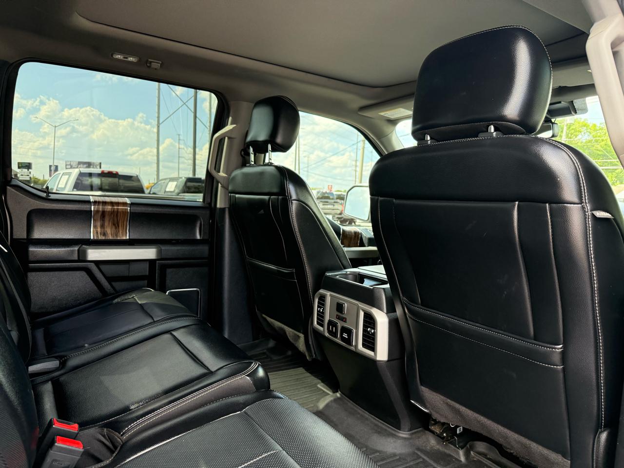 Ford F-150 4WD SuperCrew 139" Lariat 2018