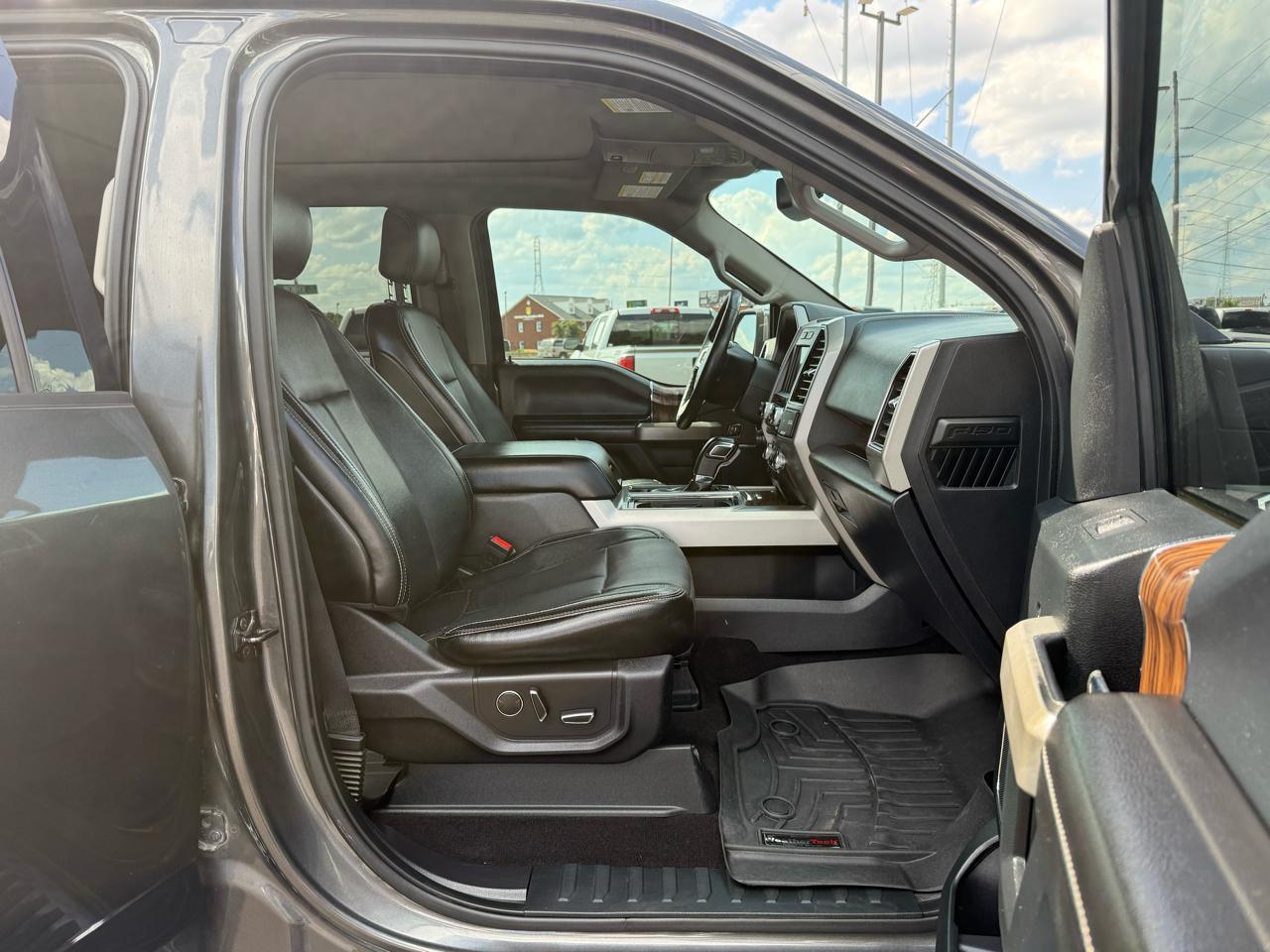 Ford F-150 4WD SuperCrew 139" Lariat 2018