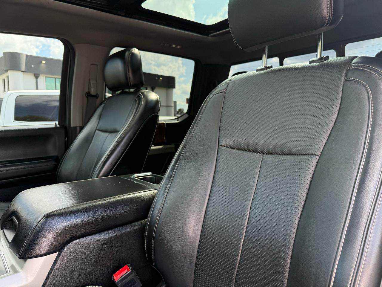 Ford F-150 4WD SuperCrew 139" Lariat 2018