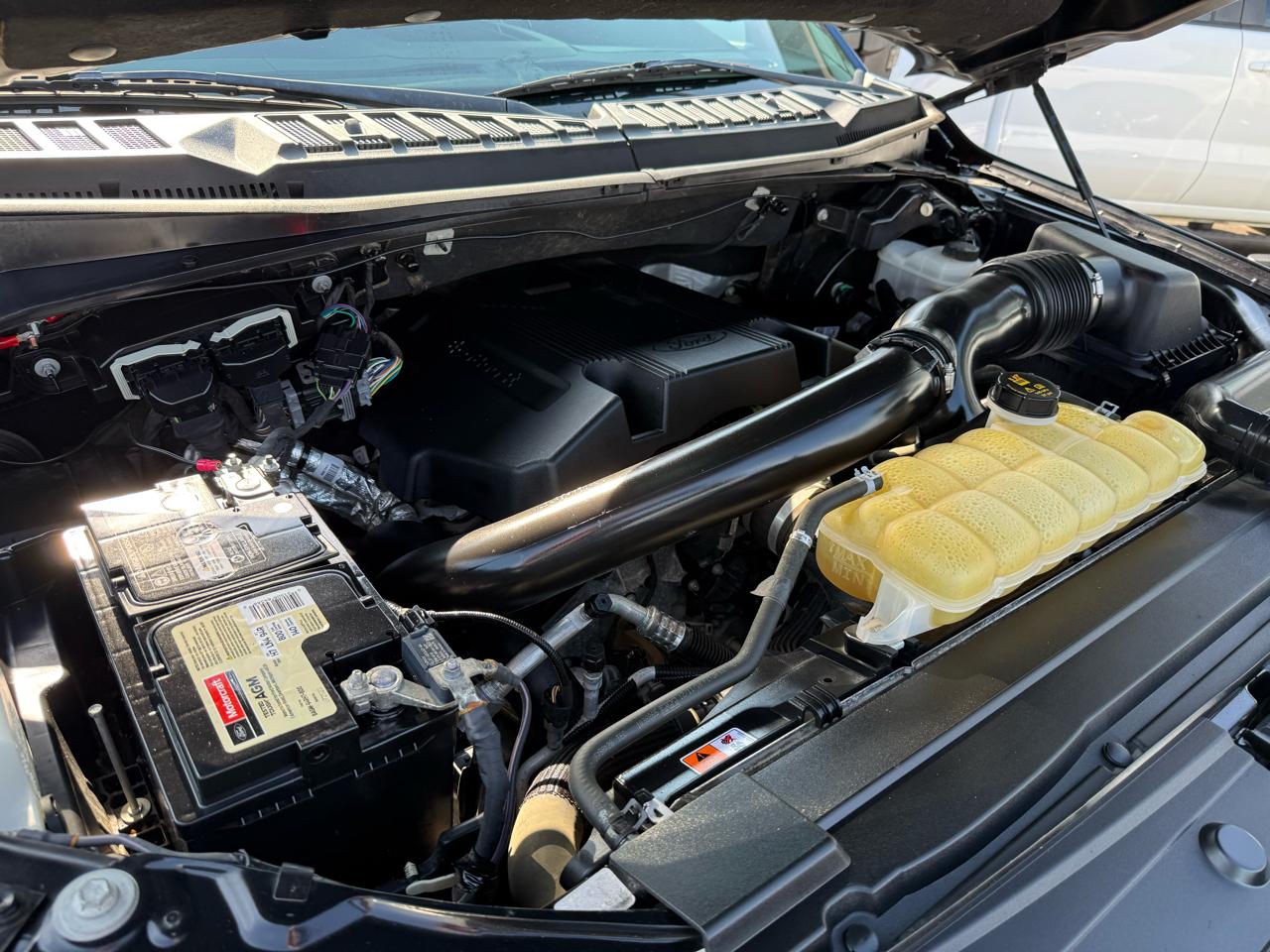 Ford F-150 4WD SuperCrew 139" XLT 2019