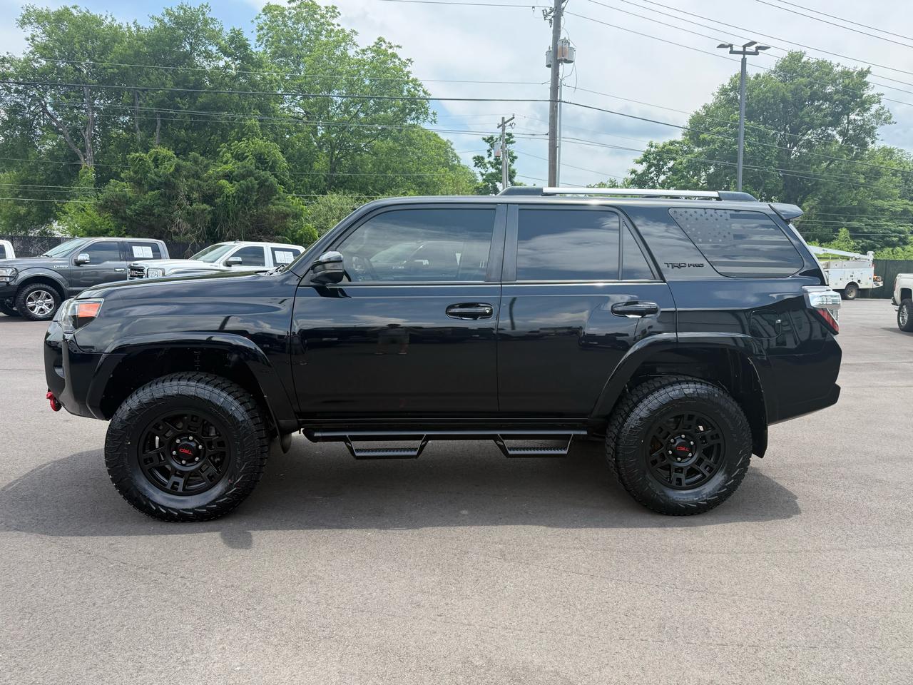 Toyota 4Runner TRD Off Road Premium 4WD (Natl) 2018